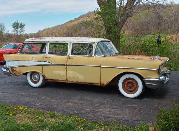 Cheap Classic – 1957 Chevrolet Townsman  running barn find- $5,000