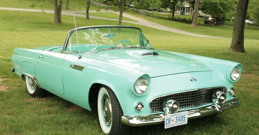 September 9, 1954 – The First Ford Thunderbird