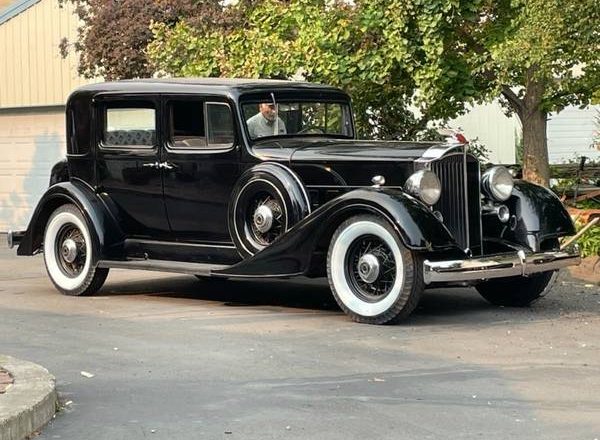 Worth it? 1933 Packard – $54,995 – needs work