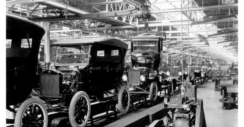 December 1, 1913 – Ford starts moving assembly line