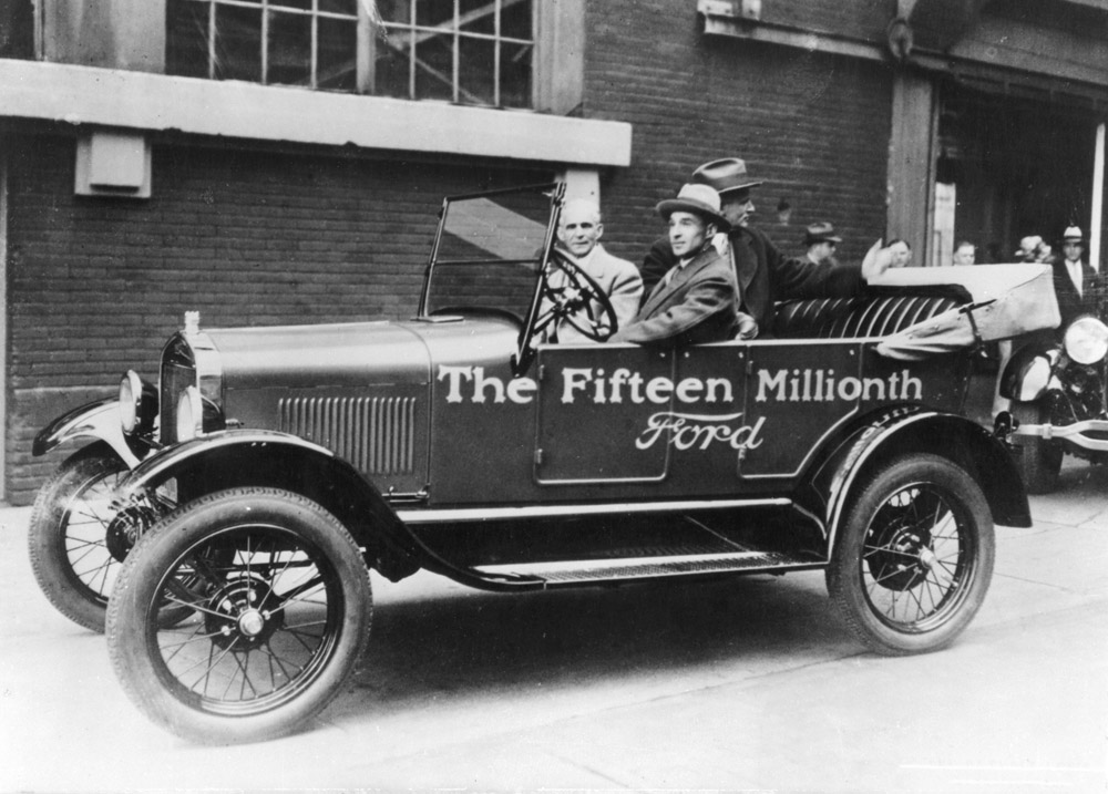 Photograph of Henry Ford 15th Millionth Car in Detroit  Year 1927 8x10 