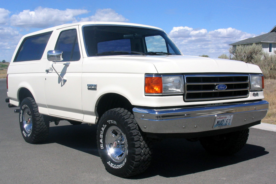 1990 bronco debut