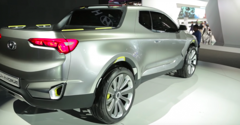 January 12, 2015 – Hyundai Santa Cruz concept debuts at NAIAS