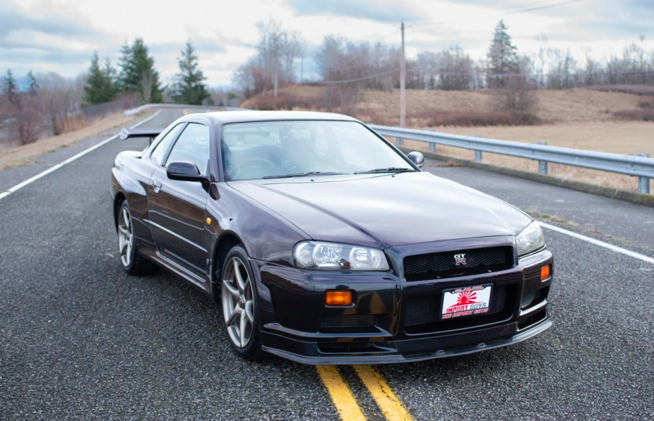 R34 Nissan Skyline GT-R VSpec - Everything Inside and Out