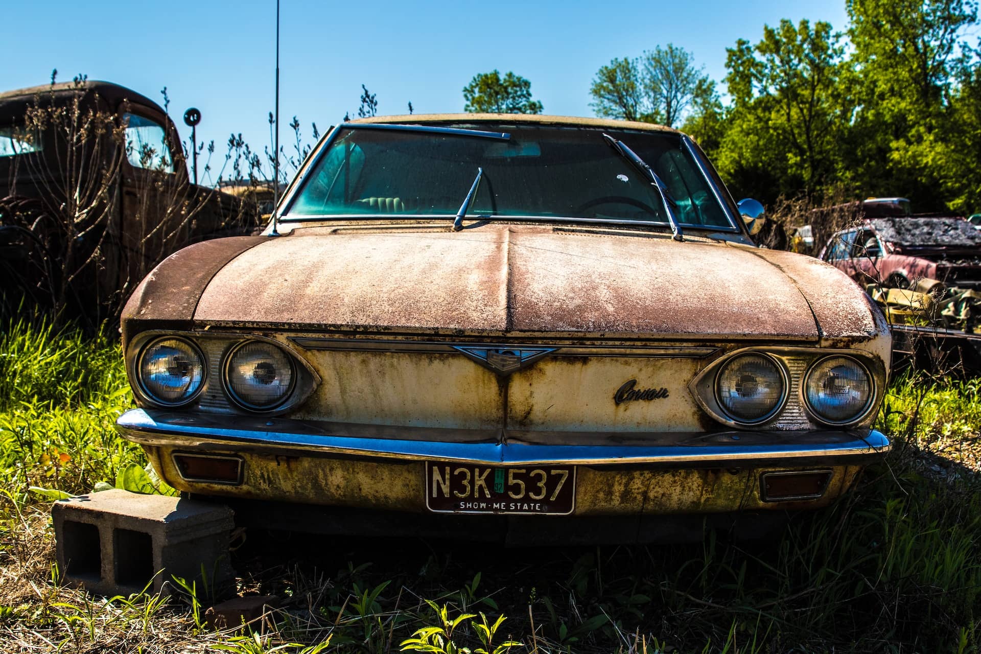 rusty chevrolet corvair